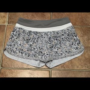 Lululemon Athletica Groovy Run Shorts